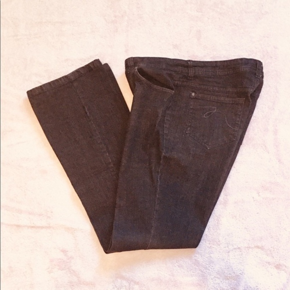 Dark blue stretchy jeans. NWOT